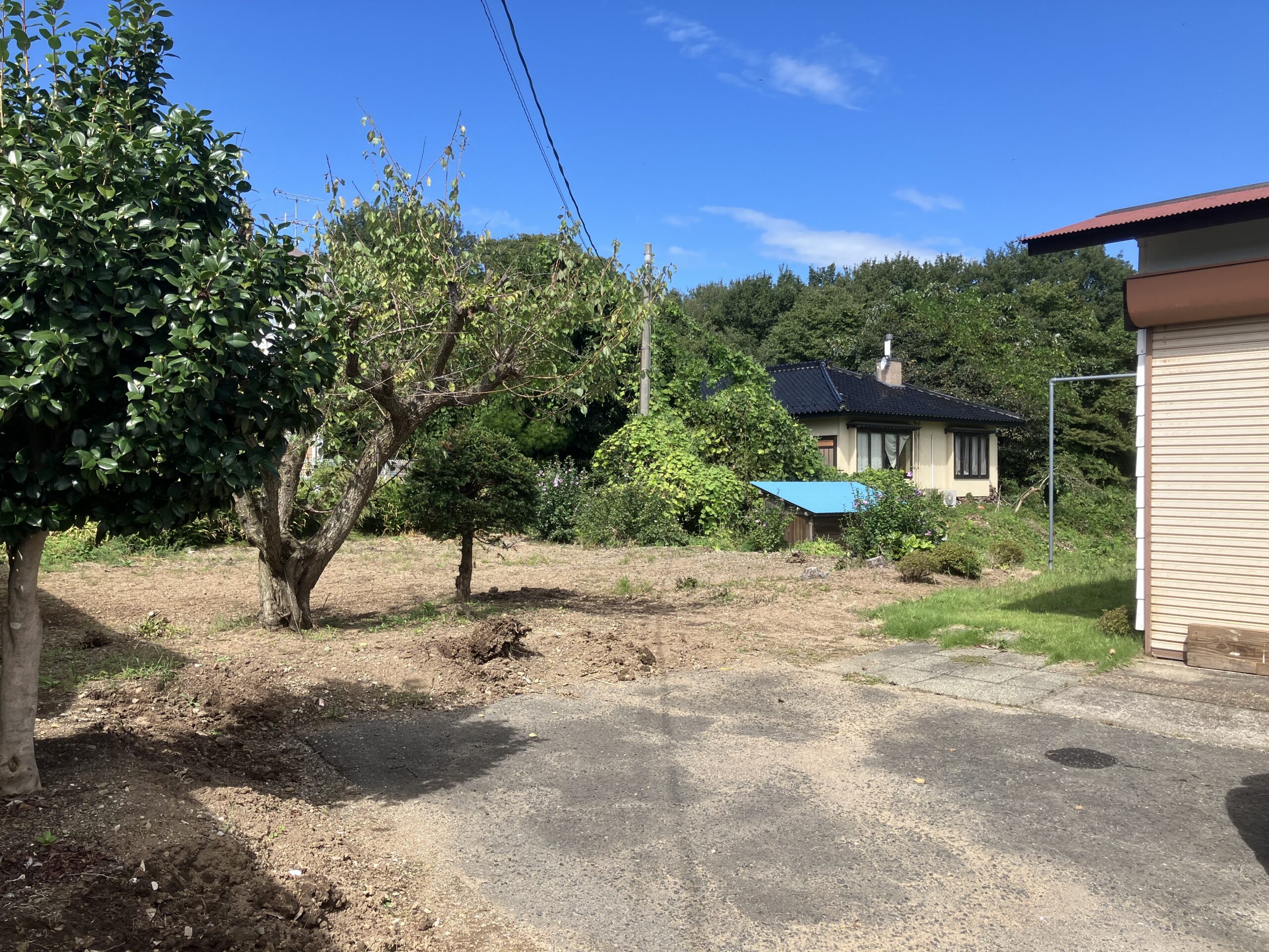 奥州市胆沢小山字尼沼28-6、28-7