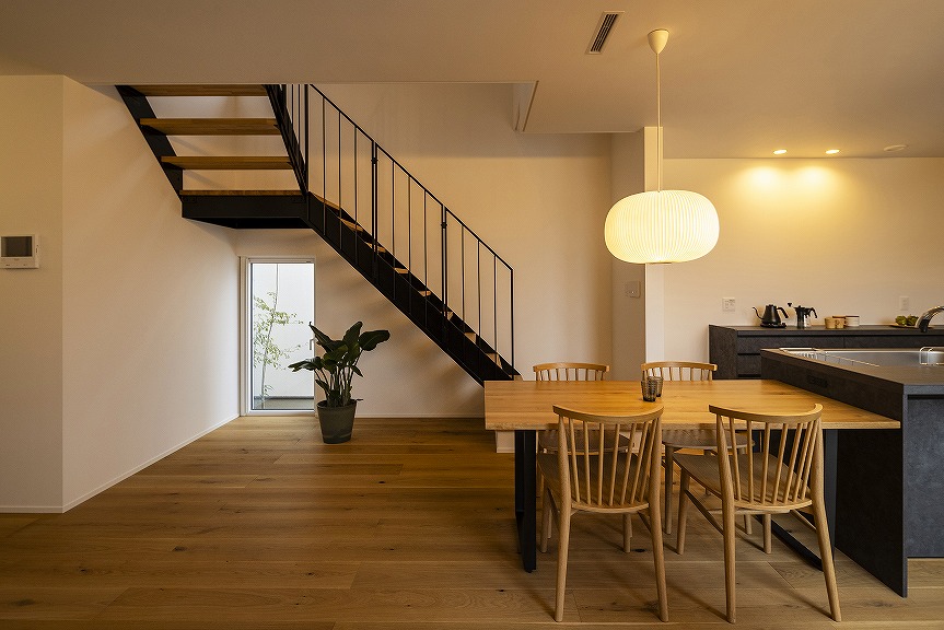 木のぬくもりと緑がつなぐ暮らし