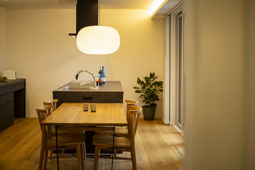 木のぬくもりと緑がつなぐ暮らし