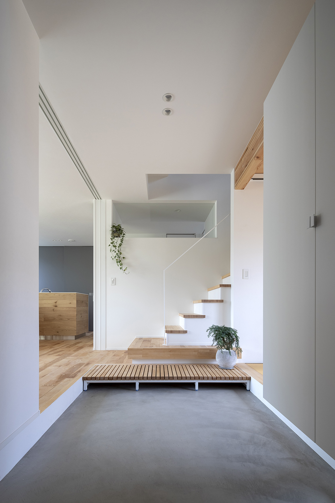 素材に寄り添う家